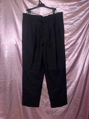 Ralph Lauren 100% wall men’s slacks total comfort, 34 waist 32L